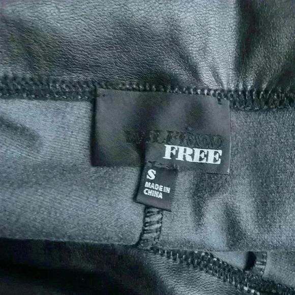 Aritzia Wilfred Free Vegan Leather Leggings Black High Rise Lined Skinny Size S - Picture 6 of 6